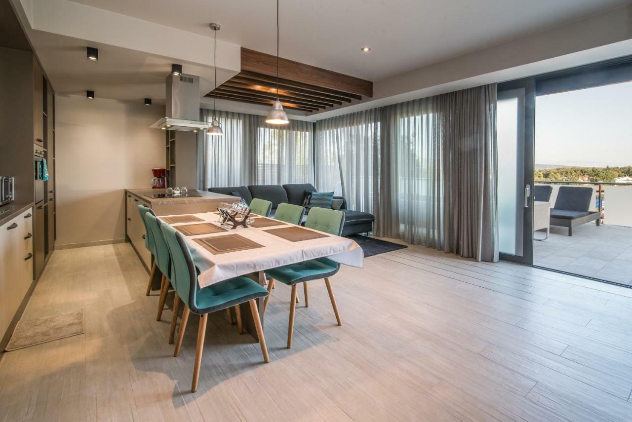 Luxury Apartment Imperia Krk Town Buitenkant foto