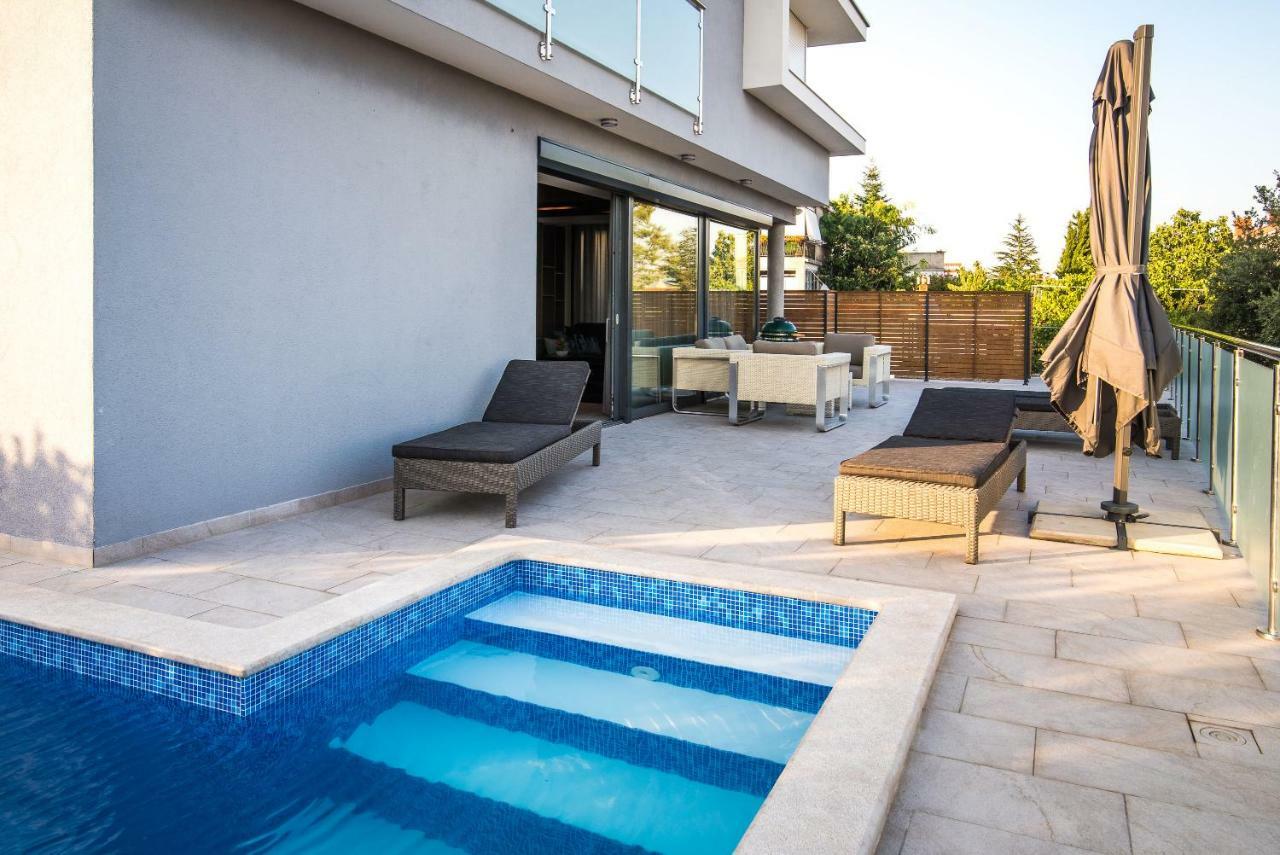 Luxury Apartment Imperia Krk Town Buitenkant foto