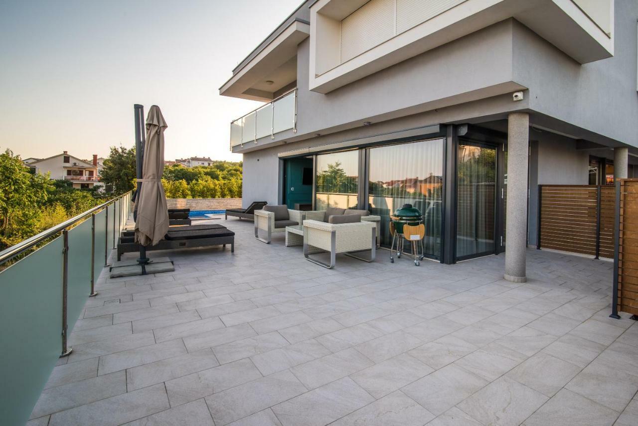 Luxury Apartment Imperia Krk Town Buitenkant foto
